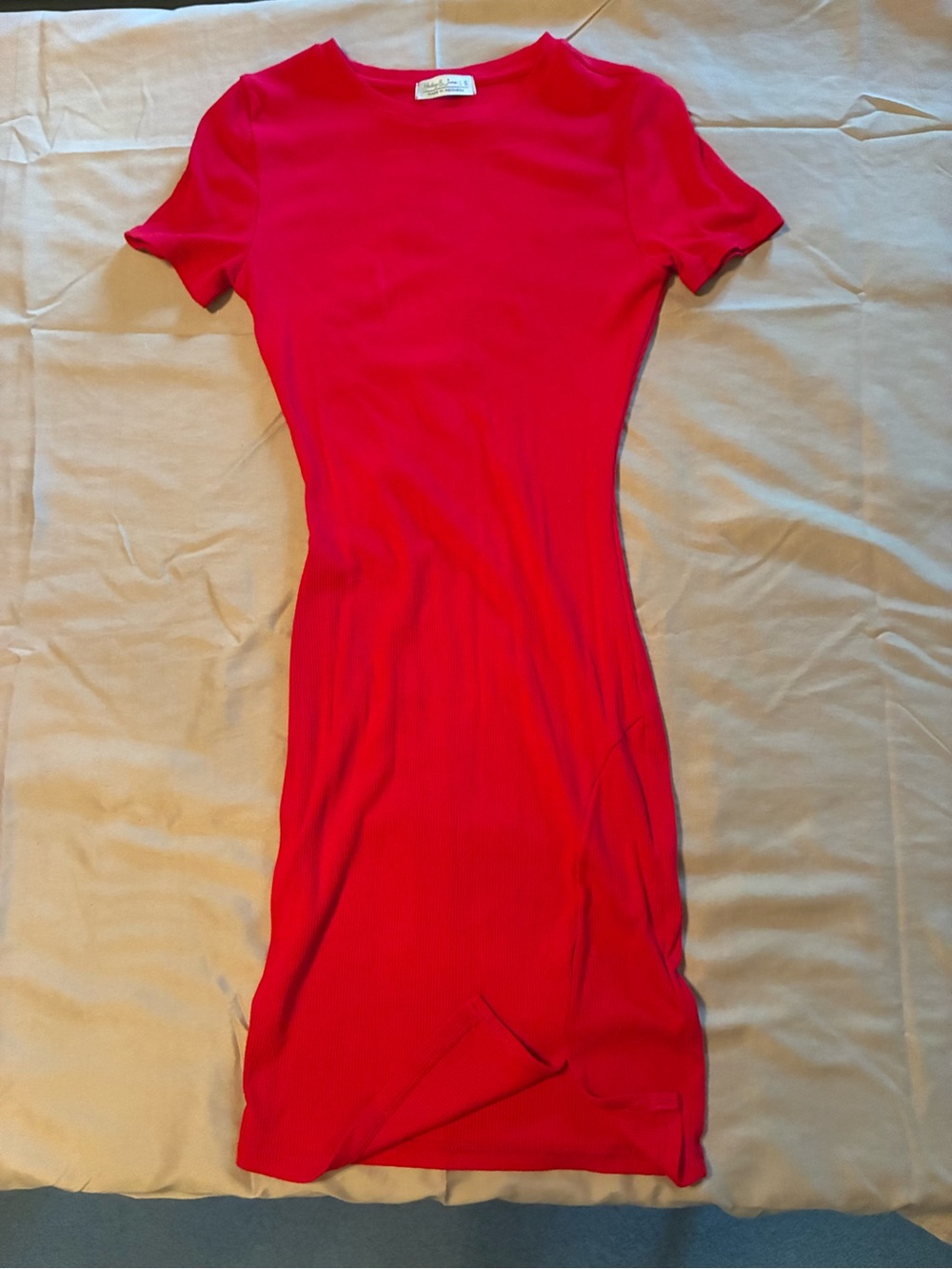 Slim Fit Red Midi Dress with Crew Neck